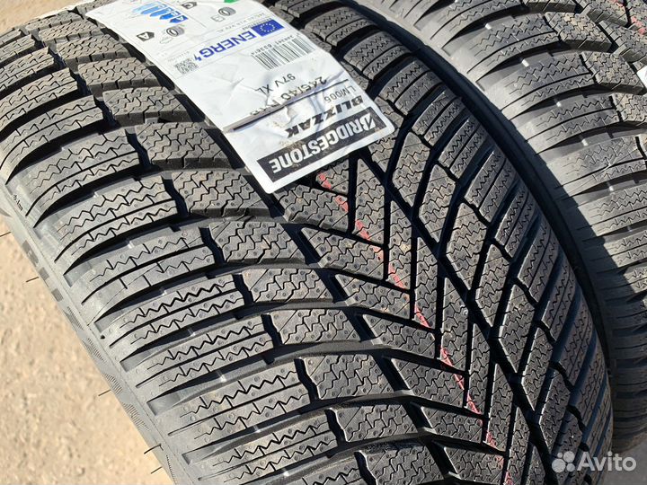 Bridgestone Blizzak LM-005 265/35 R18 и 245/40 R18