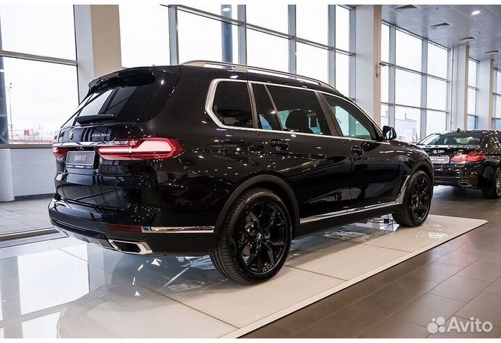 BMW X7 3.0 AT, 2024