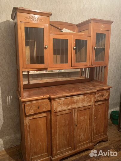 Старинный буфет