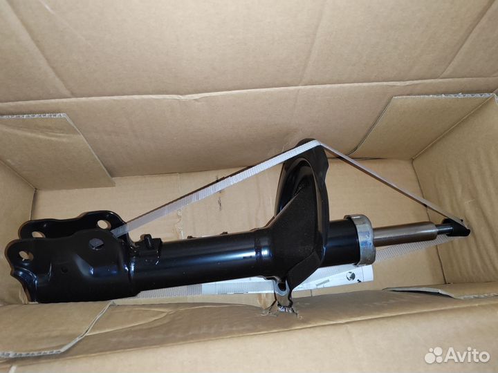 Стойки передние лансер 10 новые