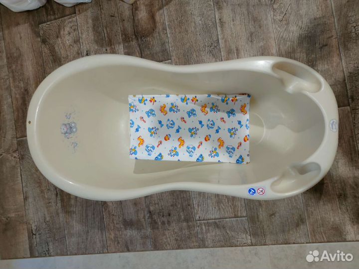 Ванночка для купания с горкой