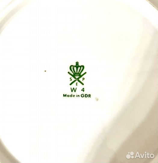 Фарфоровый чайный сервиз