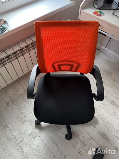 Компьютерное кресло