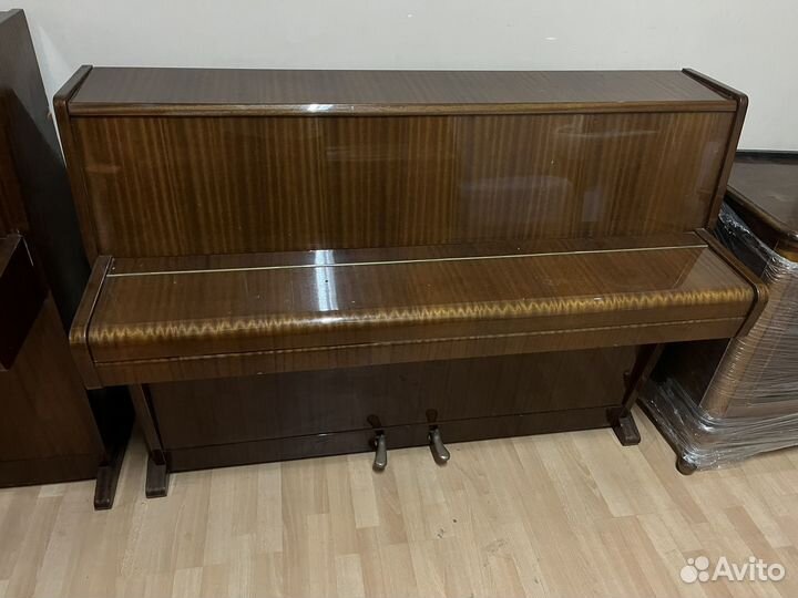 Пианино Weinbach