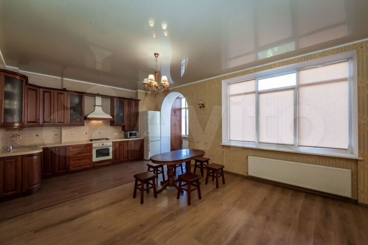 3-к. квартира, 92,5 м², 4/7 эт.