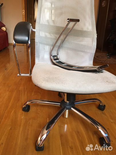 Компьютерное кресло