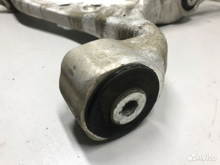 Рычаг подвески нижний передний левый Mercedes-Benz