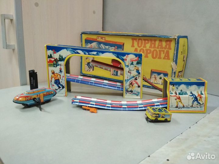 Горная дорога машинка заводная ключом игрушка СССР