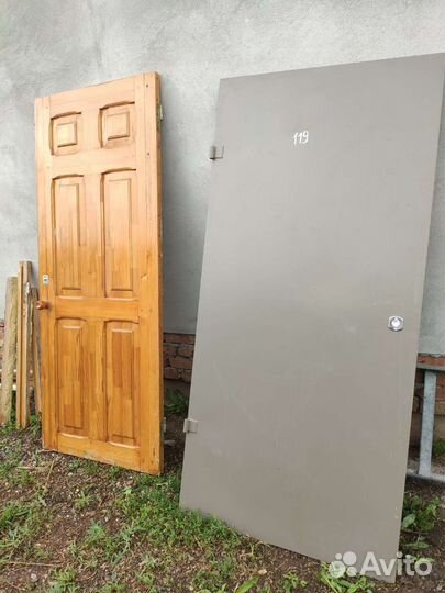 Дверь входная металлическая от застройщика