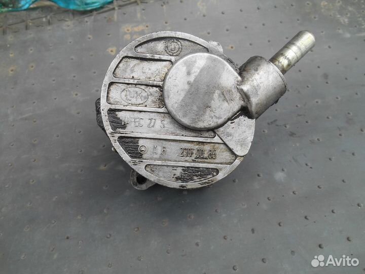 Доп. вакумный насос Mersedes-Benz 628 мотор