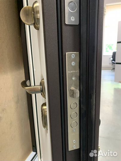 Дверь входная для дома с терморазрывом