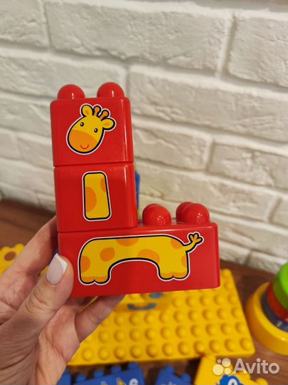 Конструктор с крупными деталями