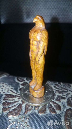 Фигурки из дерева.