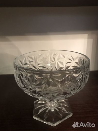 Хрустальные вазы, бокалы и прочее