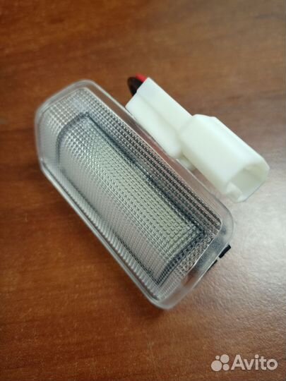 Подсветка в двери Toyota, Lexus