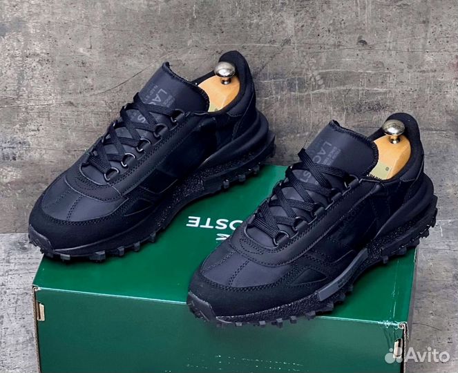 Кроссовки Lacoste стильные