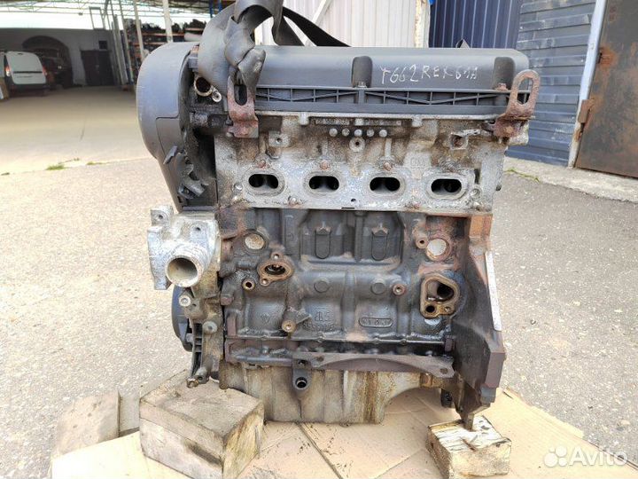 Двигатель без навесного Opel Astra J A16XER 2010