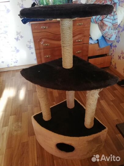 Домик для кошки с когтеточкой бу