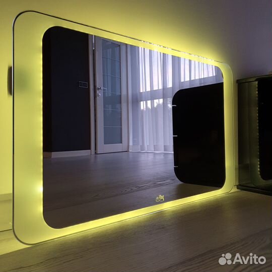 Зеркало настенное для ванной