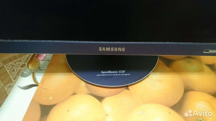 Монитор Samsung