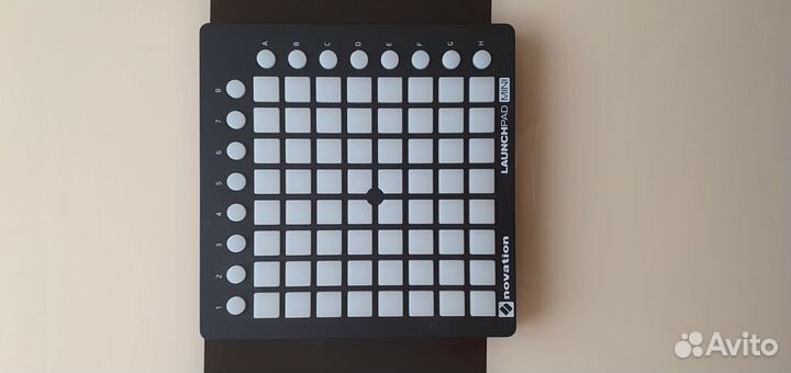 Novation Launchpad Mini MK2