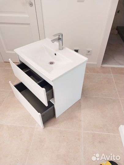 Подвесная тумба с раковиной 60 см