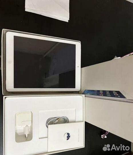 iPad Air на 32 гб с Sim (в оригинале)