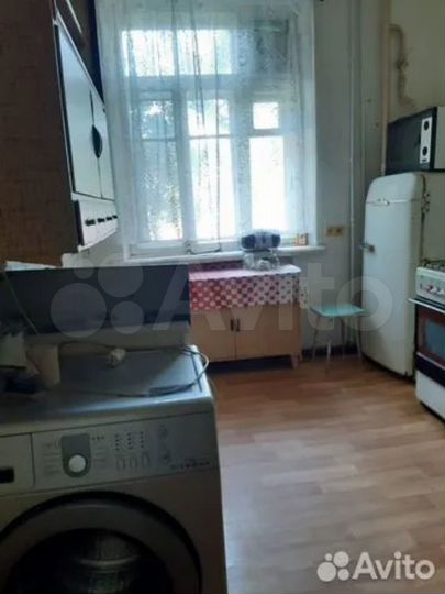 2-к. квартира, 55 м², 2/4 эт.