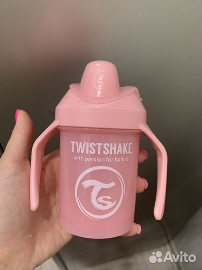 Поильник twistshake