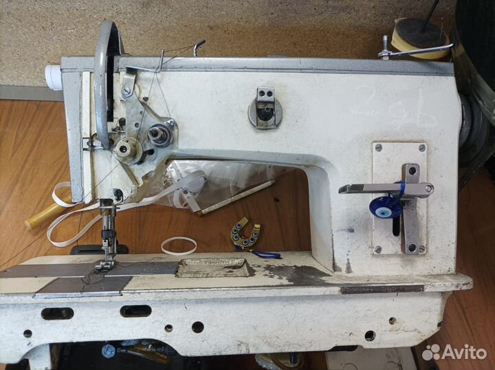 Швейная машина
