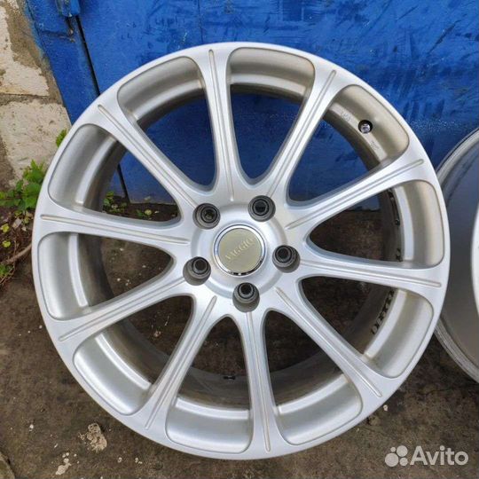Bridgestone Vaggio R18; 114.3X5; 7.0J; +42