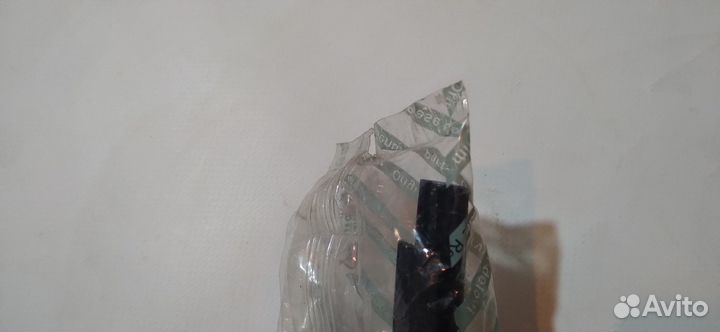 Уплотнитель лобового стекла, оригинал