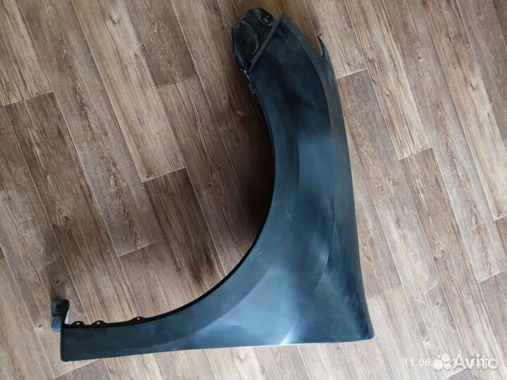 Крыло левое Logan 2