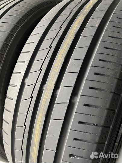 Yokohama BluEarth AE50 225/45 R19