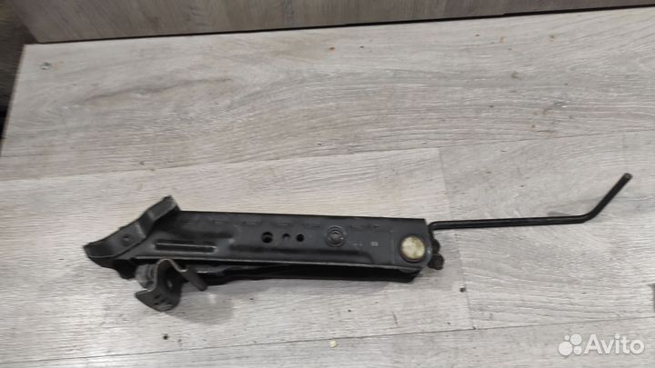 Домкрат оригинальный форд фокус 1