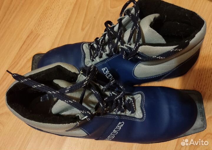 Лыжные ботинки