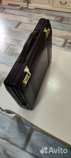 Мужской кожаный портфель новый