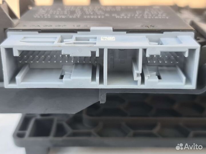 Блок управления парктроником Mercedes W222