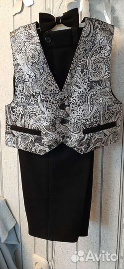 Костюм на мальчика 98