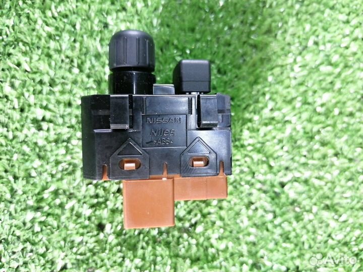 Блок управления зеркалами Nissan Teana PJ32 VQ35DE