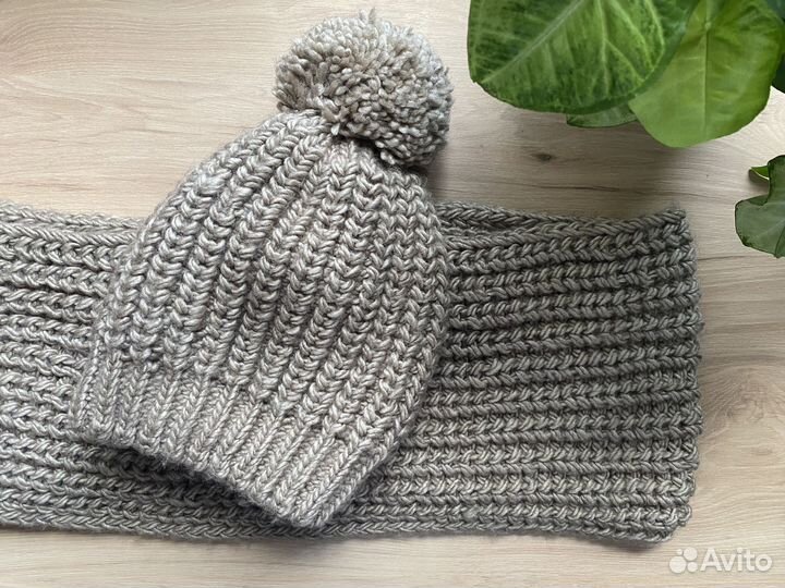 Шапка и шарф теплые комплект