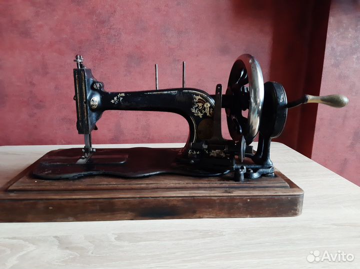 Швейная машинка зингер ручная