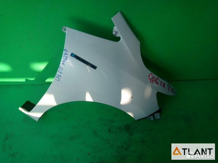 Крыло переднее правое honda FIT