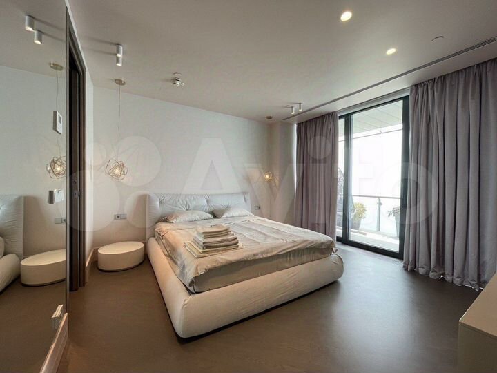 2-к. квартира, 82 м², 7/18 эт.