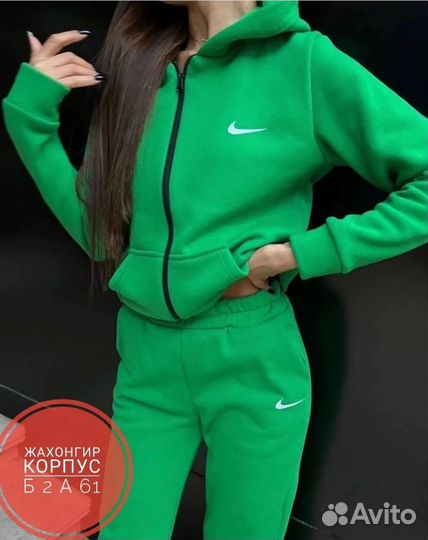 Спортивный костюм nike на флисе женский