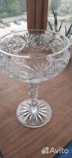 Хрустальная ваза