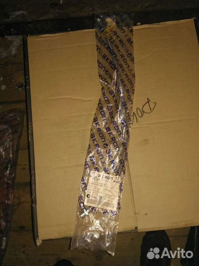 Шланг тормозной toyota carina E 92-97 перед. прав