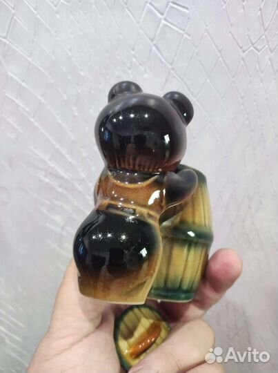 Статуэтка Мишка с бочкой меда