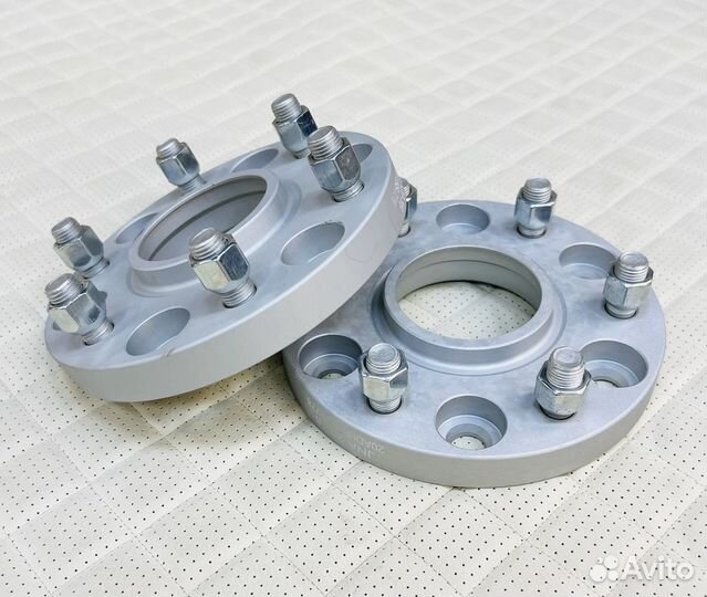 Проставки колесные 20 мм Cadillac Escalade