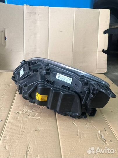 Фара правая Volvo V40 2014